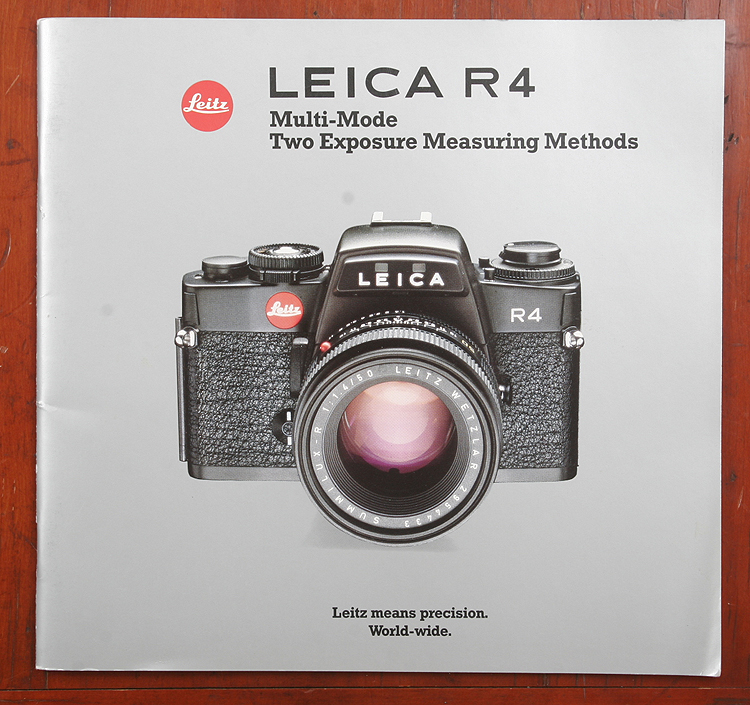 Leica  BROCHURE  en français pour LEICA  R4 _ 54 pages ; format 21 x 20cm 